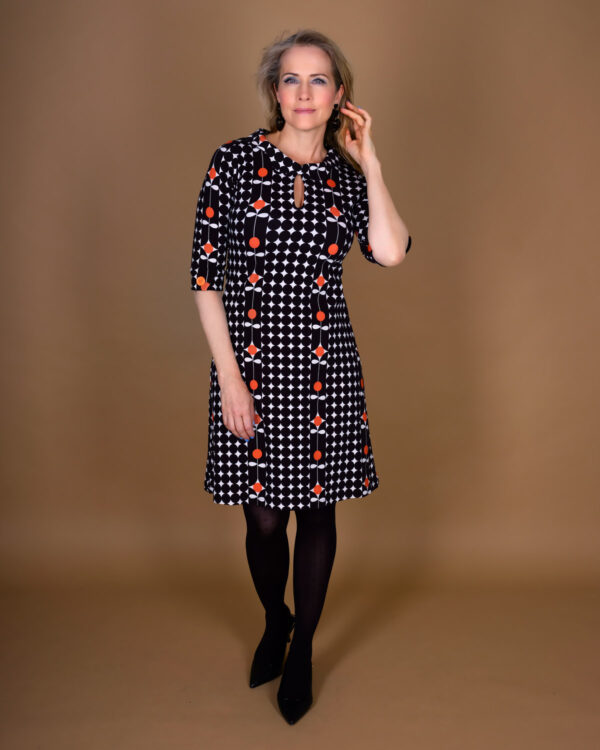 Spot Monochrome - Margot