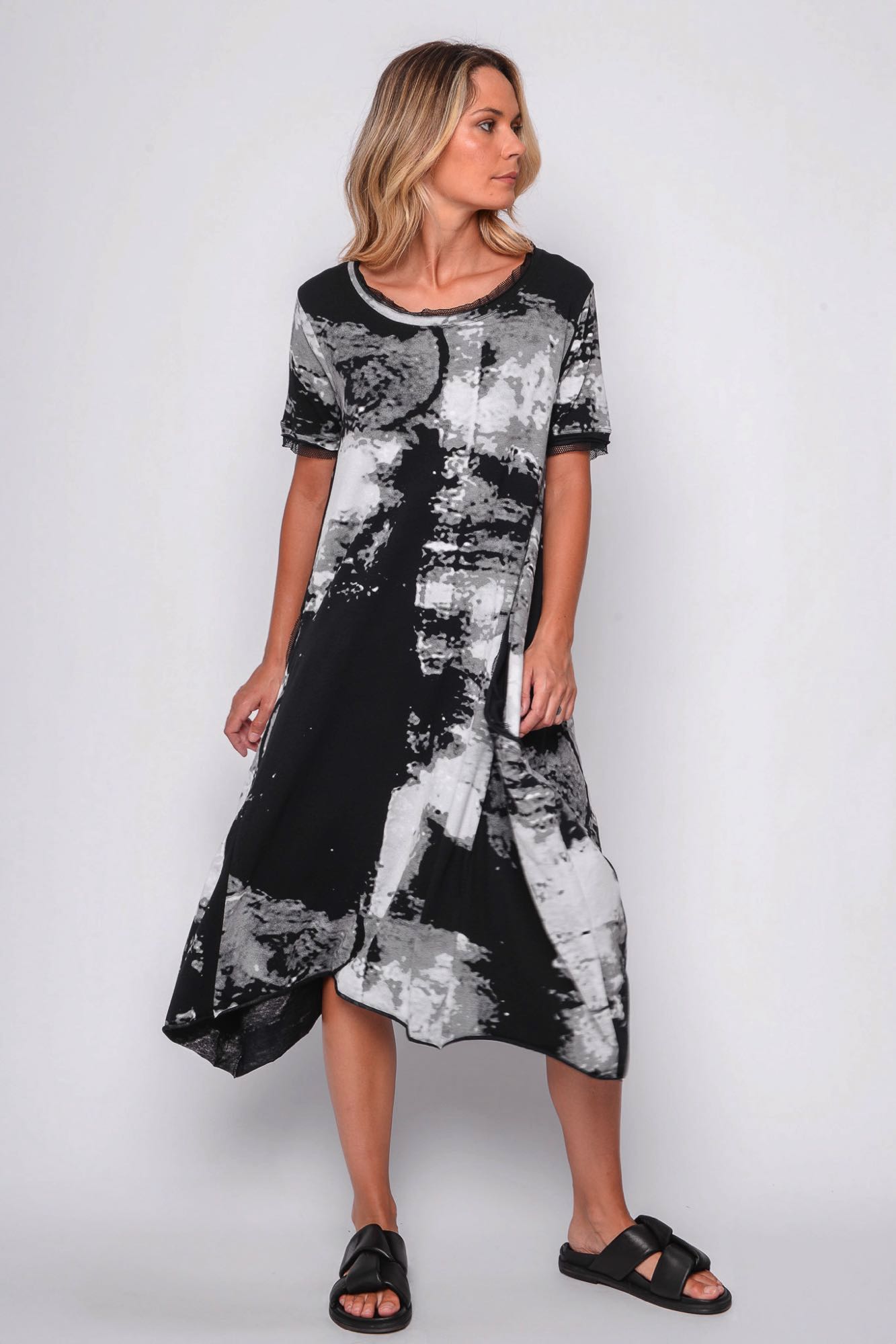 Dress there is something in your eyes - Black by K&M - Image 4