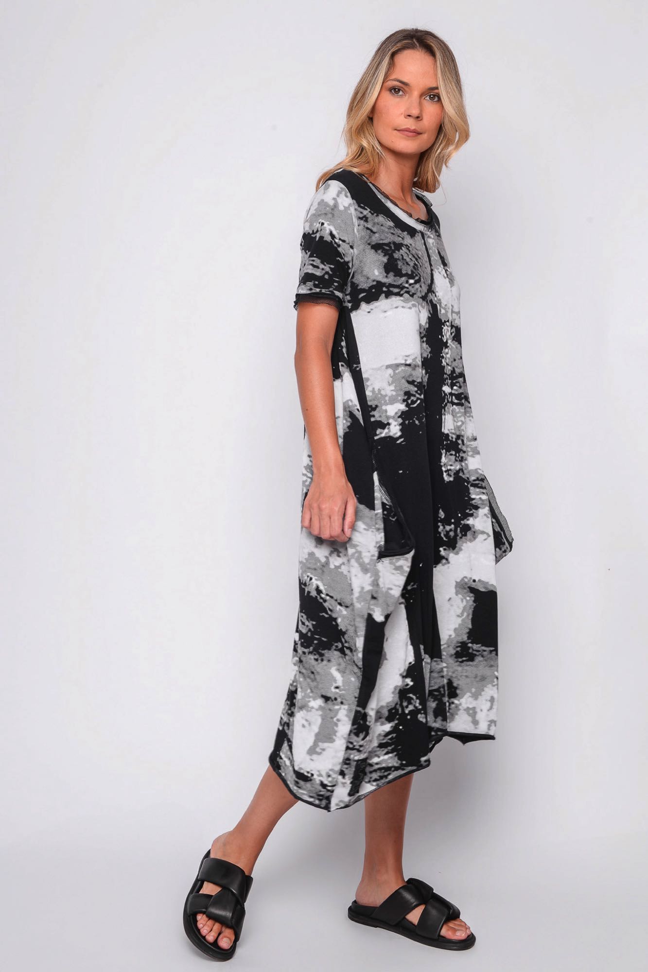 Dress there is something in your eyes - Black by K&M - Image 3