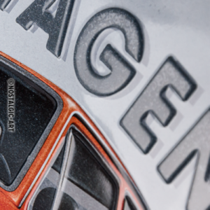 Alternative view of VW Golf - Metalskilt