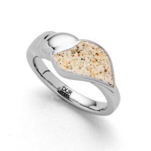 Ring Simona med sandstrand - DUR